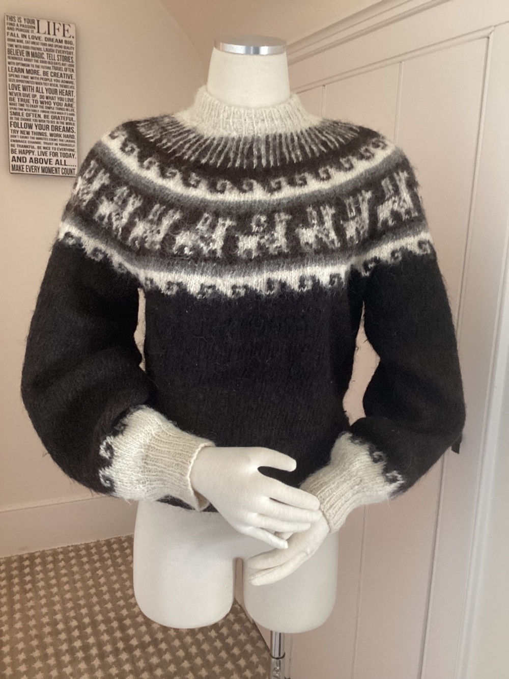La Alpaca Vintage Sweater Hand Loomed